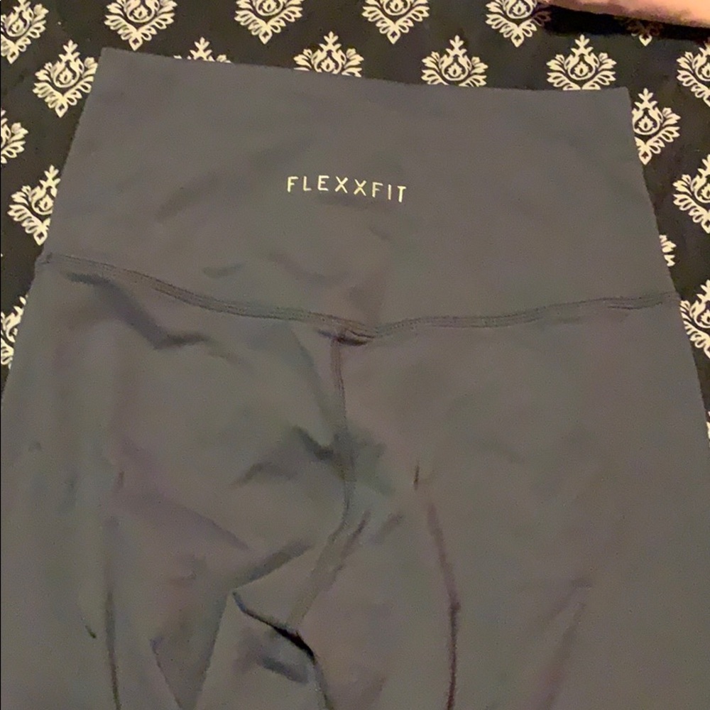 Quarter length leggings Flexxfit